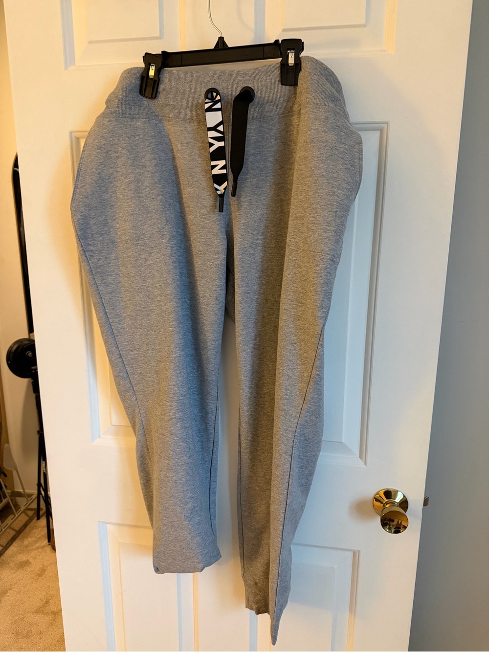 DKNY Men’s Gray Logo Drawstring Jogger Sweatpants XL NWT - Picture 2 of 6
